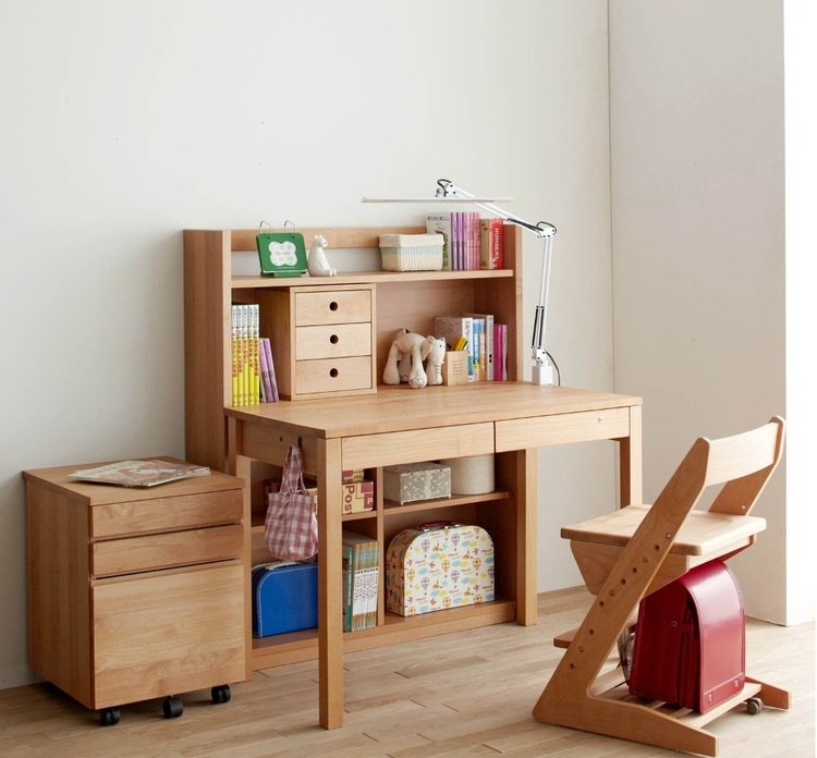 Phụ huynh cần chú ý tới vấn đề kích thước tiêu chuẩn của bàn học