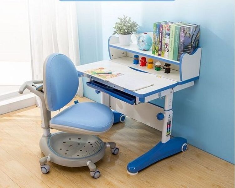 Bàn học thông minh chống gù là sản phẩm thiết thực hiện nay