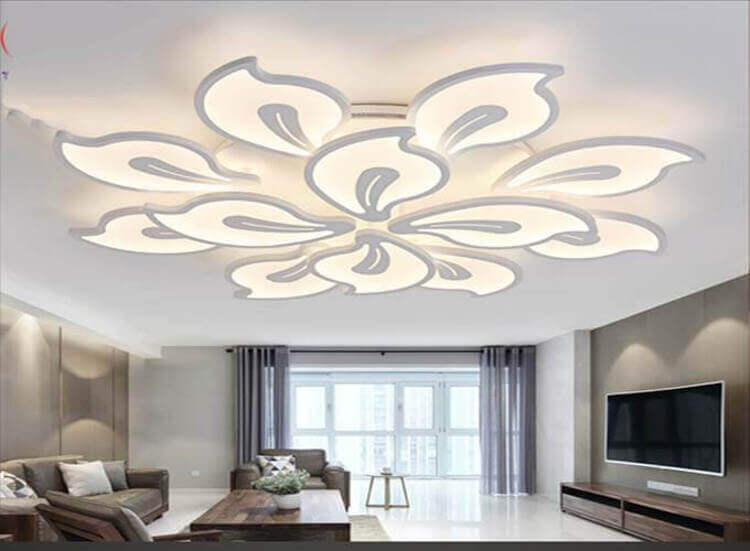 Những chiếc đèn thích hợp với các kiểu dáng sang trọng sẽ giúp căn nhà có những điểm nhấn ấn tượng