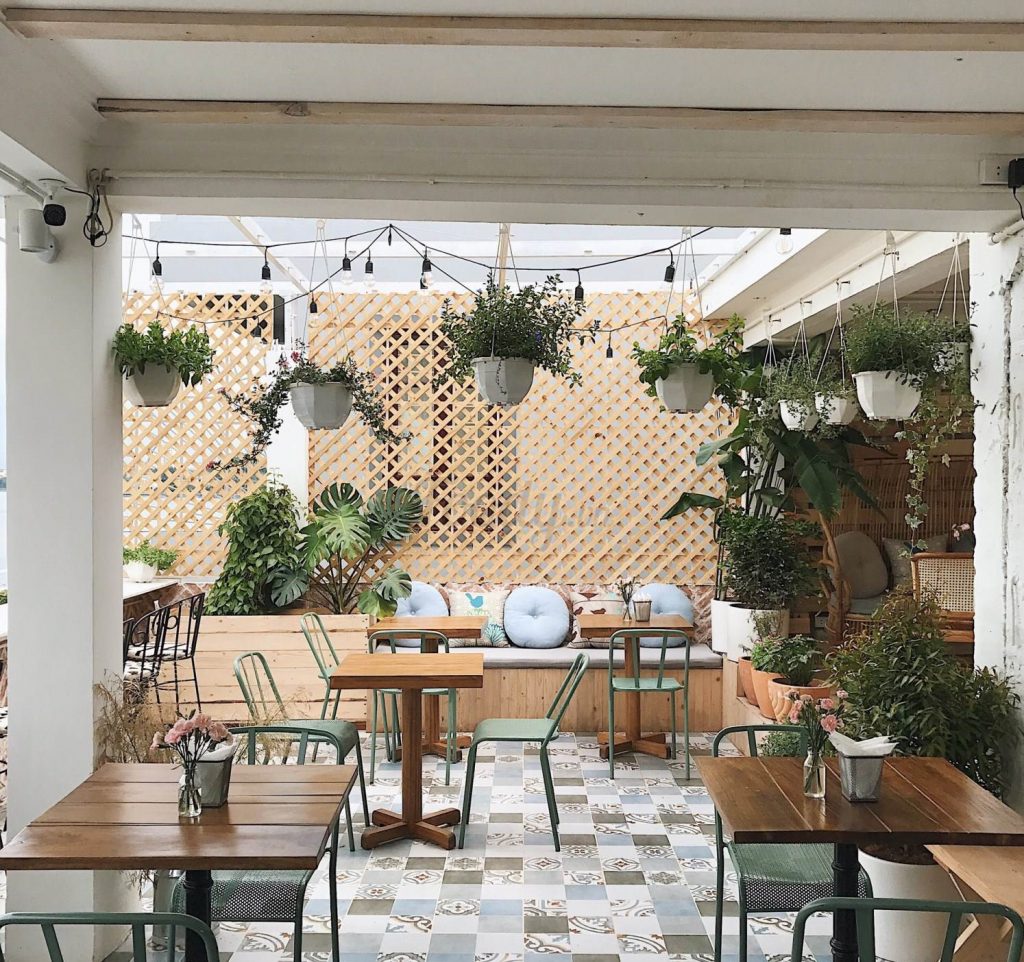 Cần chọn nội thất quán cafe phù hợp với phong cách quán