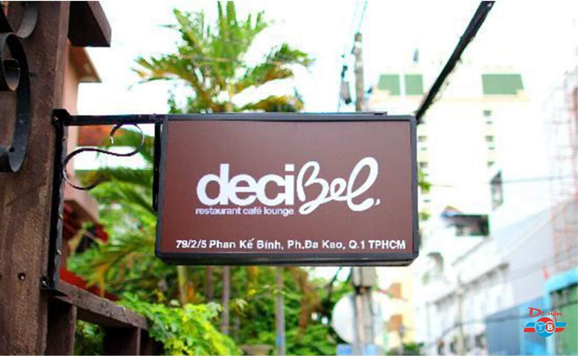 Kích thước, hình dáng bảng hiệu dựa vào nhiều yếu tố nhưng cần phải hài hòa với quy mô, không gian quán