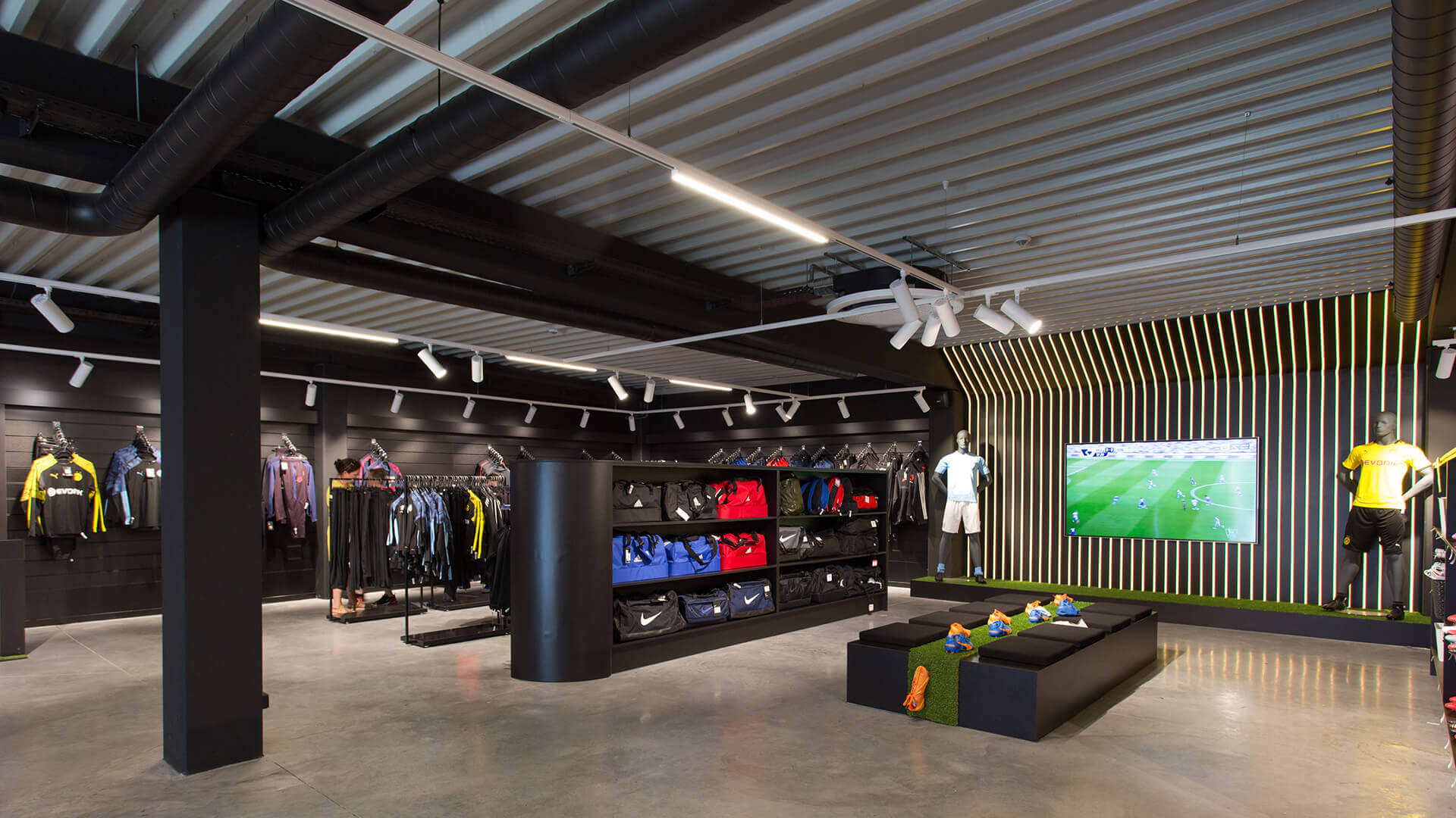 thiết kế shop thể thao