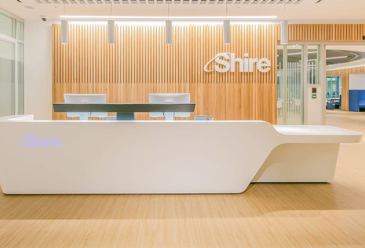 Quầy lễ tân văn phòng là gì?