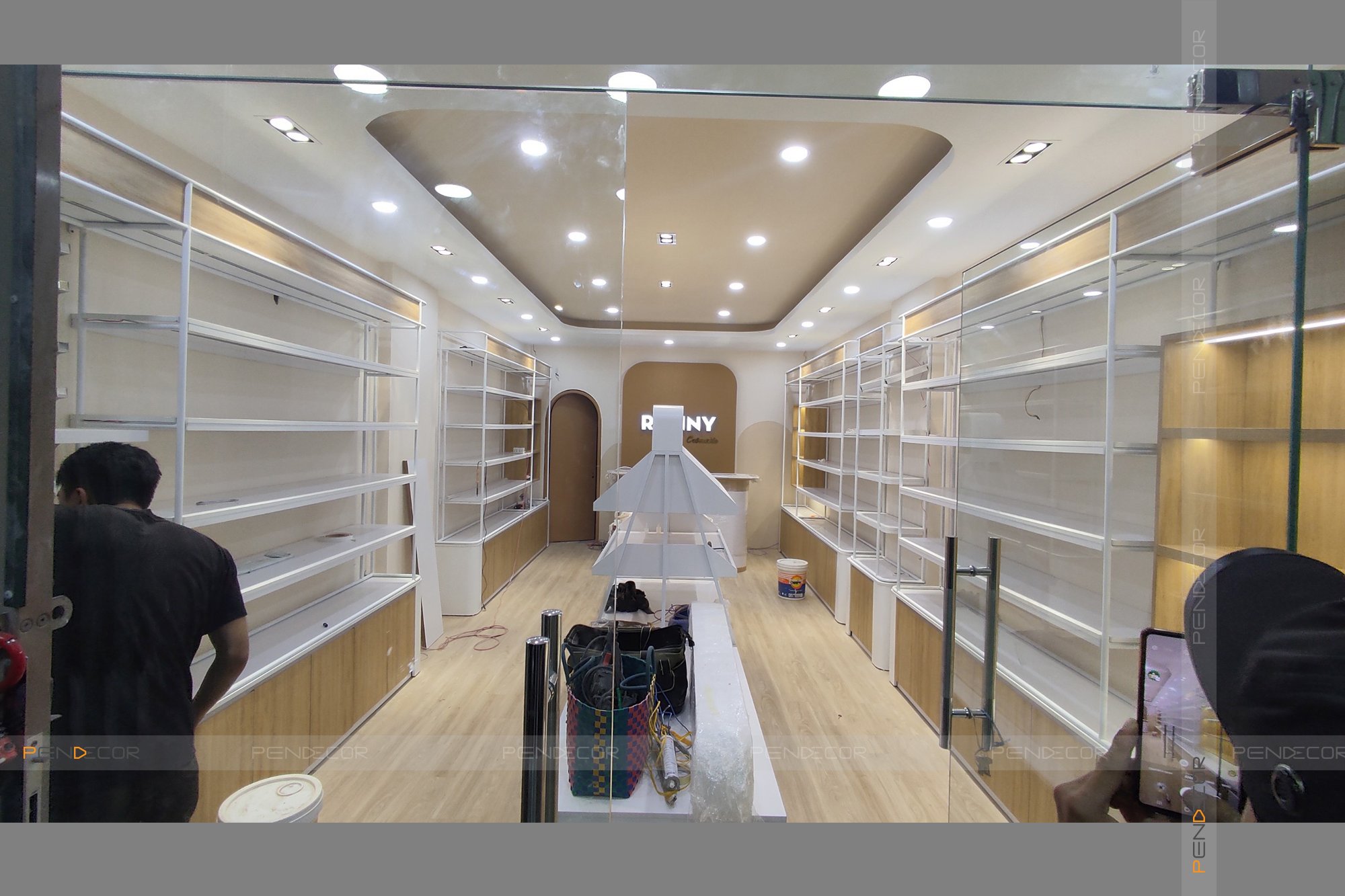 Thi Công Shop Mỹ Phẩm Ronny Bến Tre