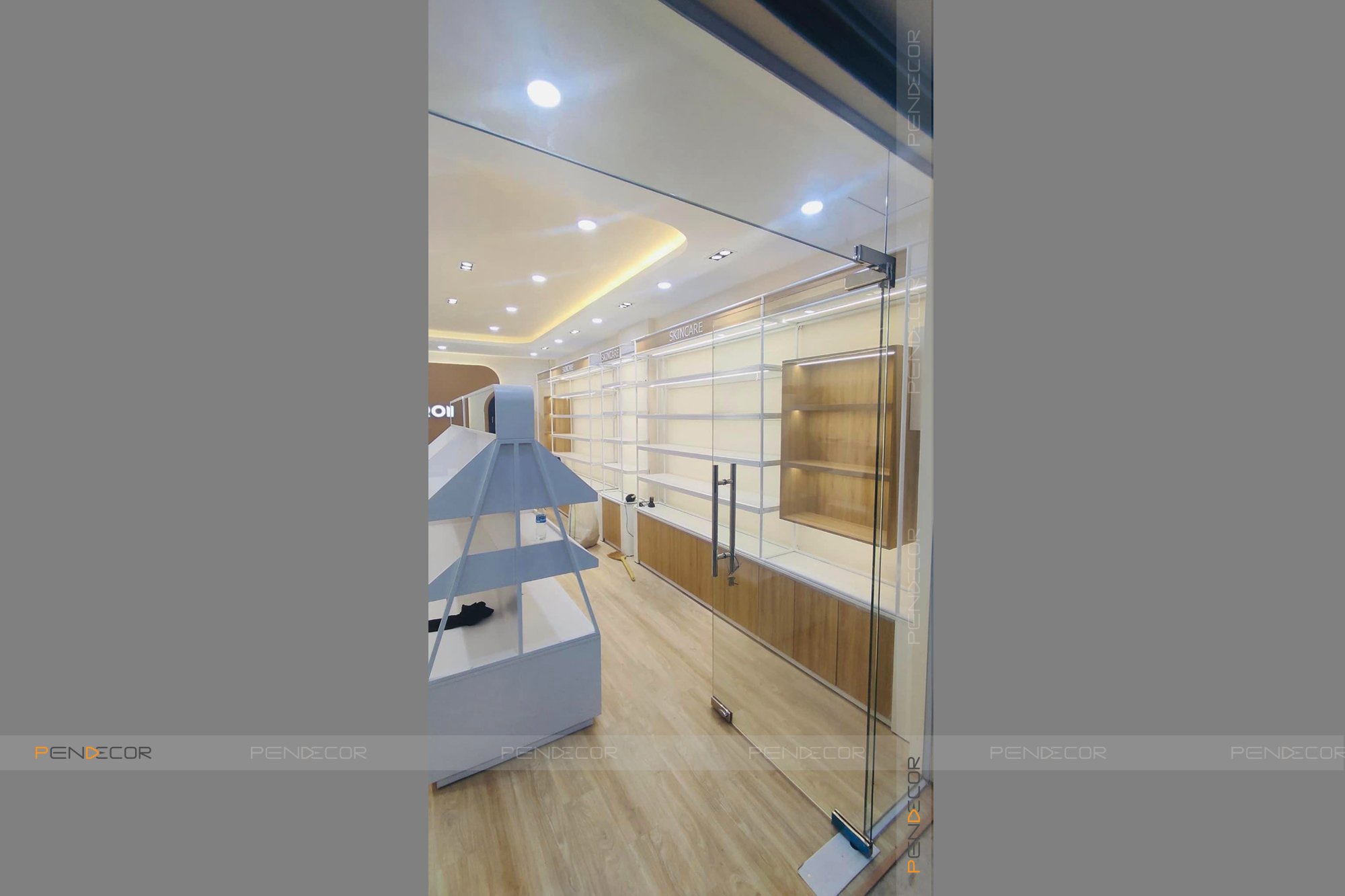 Thi Công Shop Mỹ Phẩm Ronny Bến Tre