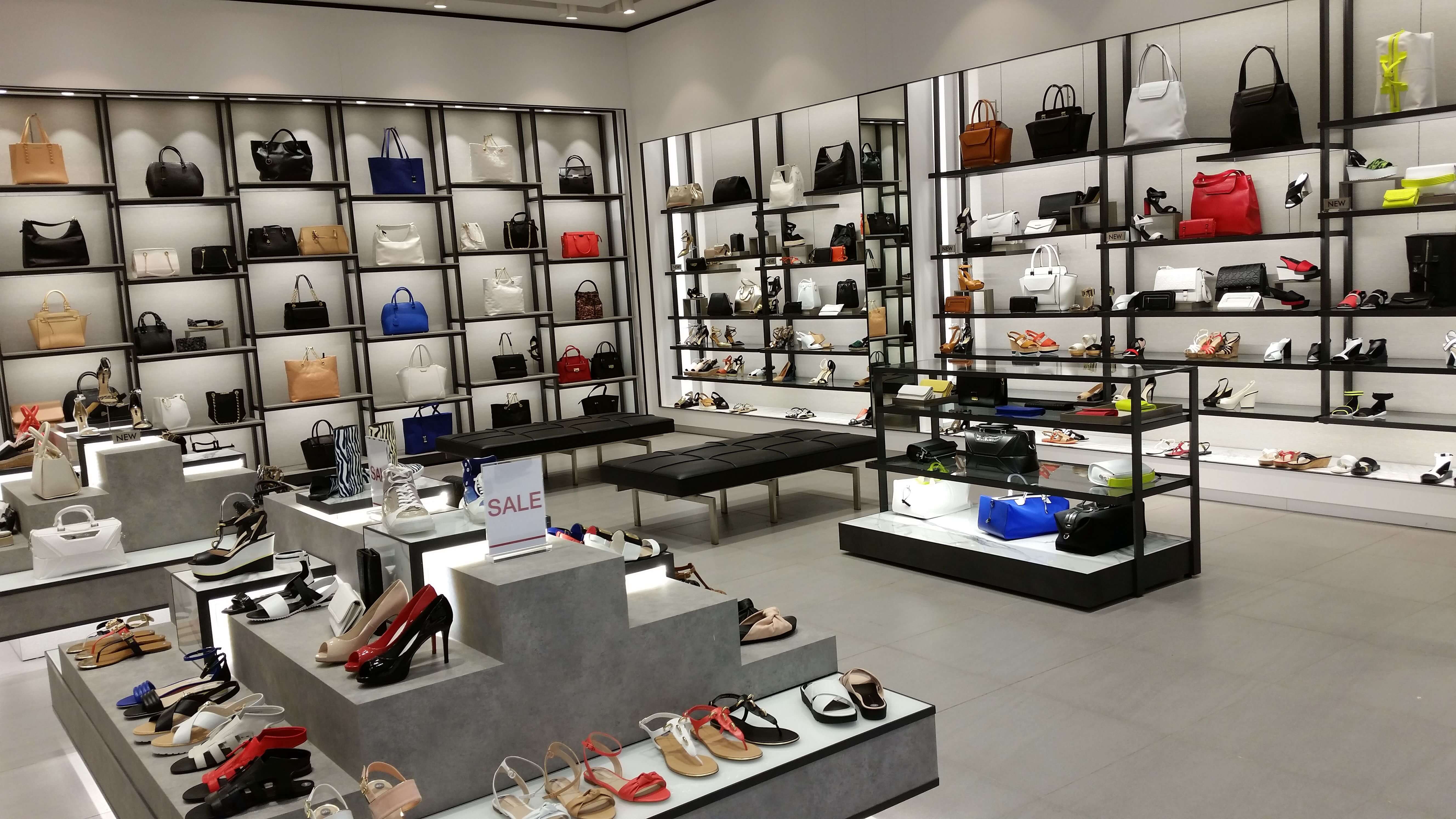 Thiết kế shop túi xách - Pendecor