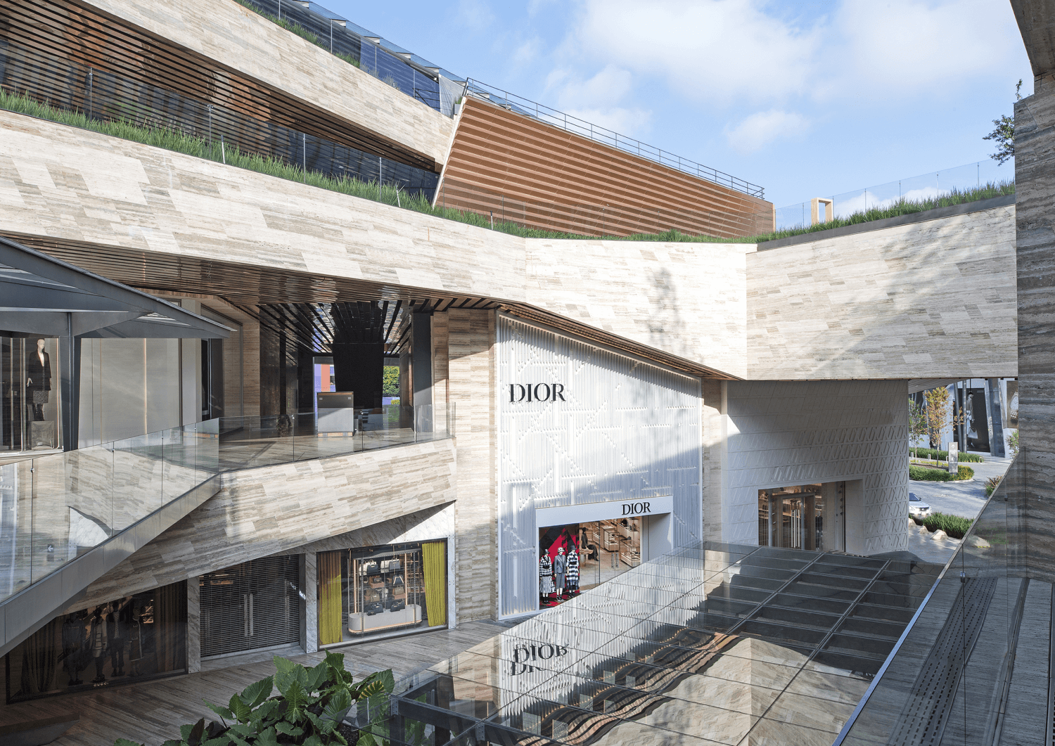 Thiết kế shop túi xách phong cách công nghiệp - 1