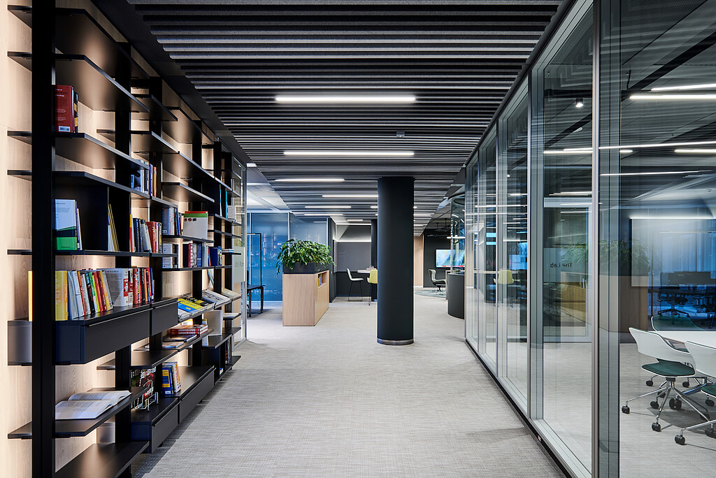 Thiết kế văn phòng đại diện tối giản