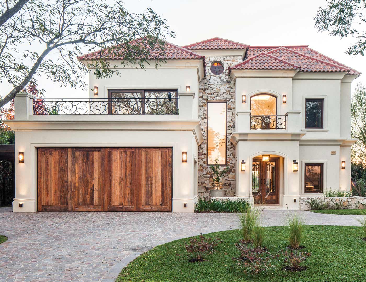 Biệt thự mặt tiền 7m hiện đại