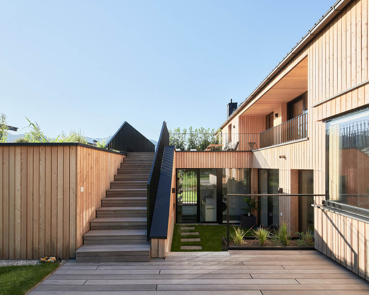 11+ thiết kế cầu thang trước mặt tiền nhà đẹp bắp, dễ thi công không nên bỏ qua