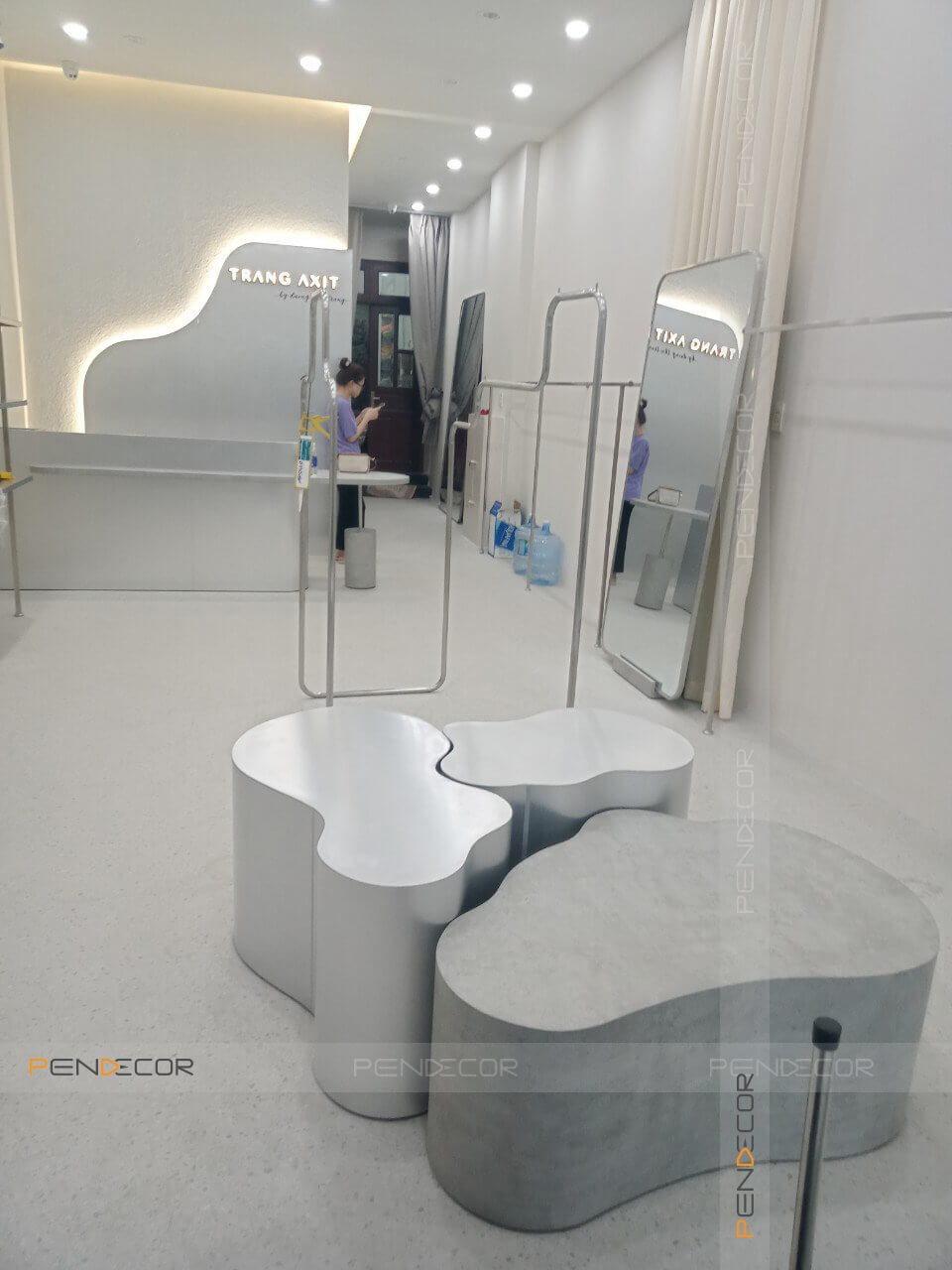 Thi Công Shop Thời Trang Nữ Trang Axit