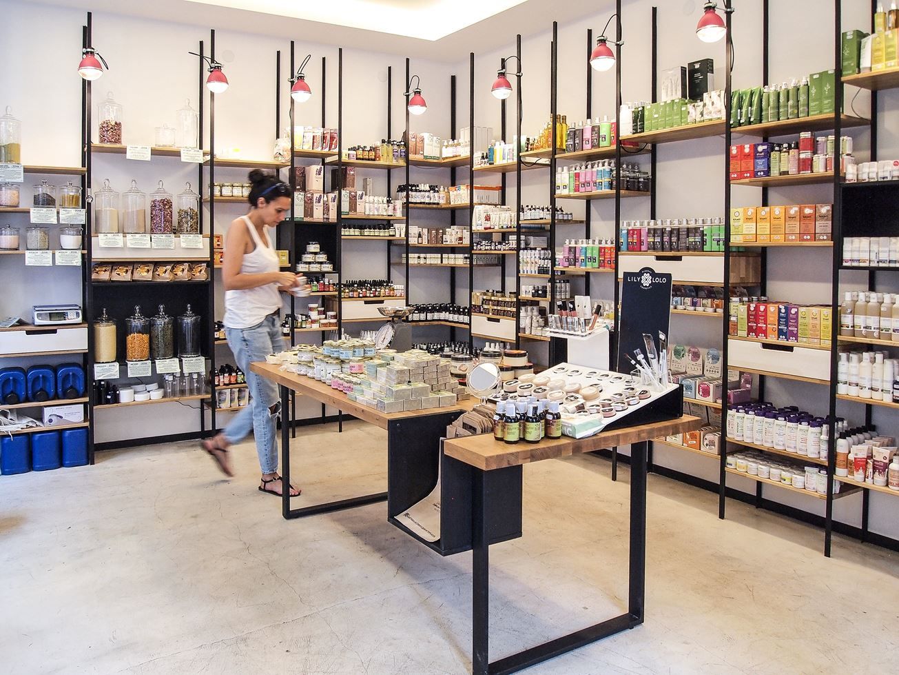 Các bước cần lưu ý khi nhập hàng từ công ty phân phối mỹ phẩm chính hãng