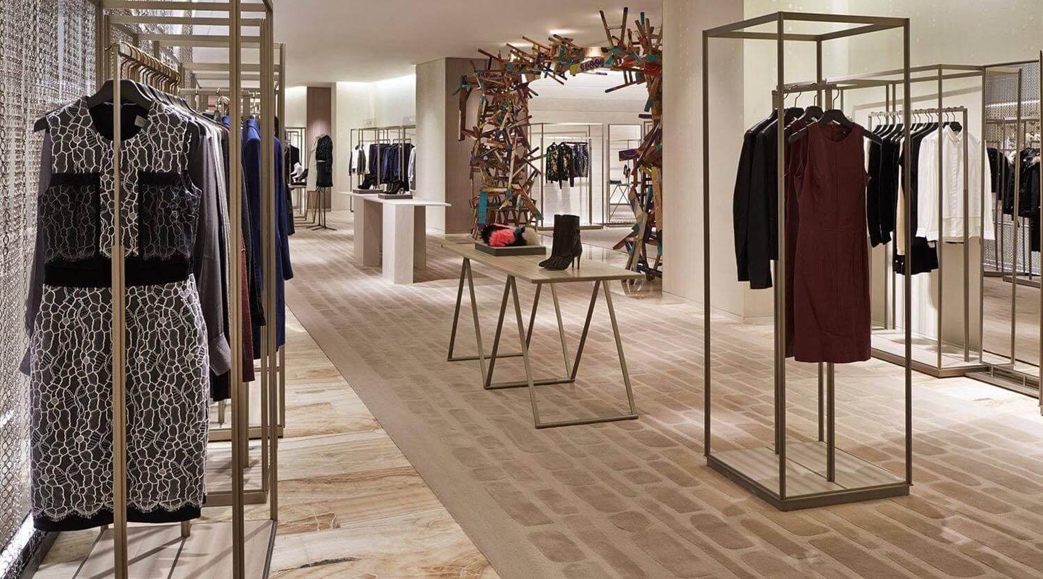 11+ mẫu thiết kế shop quần áo nữ nhỏ đẹp ấn tượng, không thể rời mắt 13