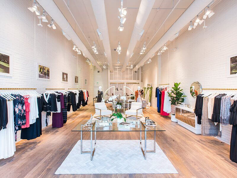 mẫu thiết kế gian hàng bán quần áo đẹp - 11