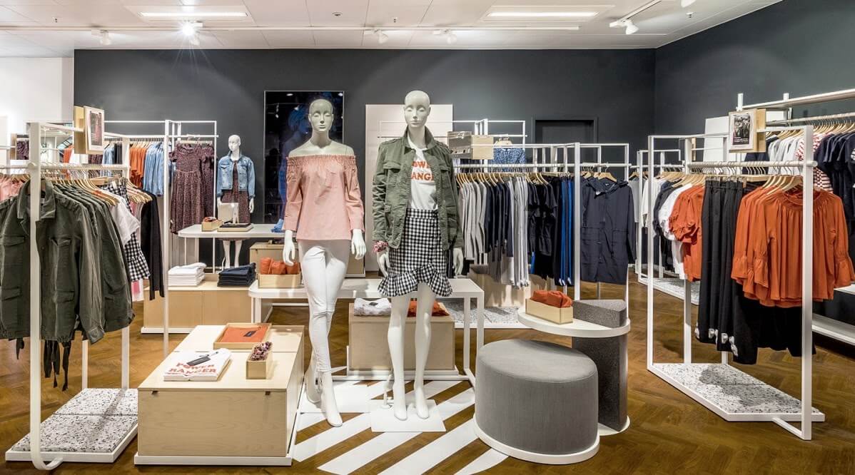 mẫu thiết kế gian hàng bán quần áo đẹp - 17