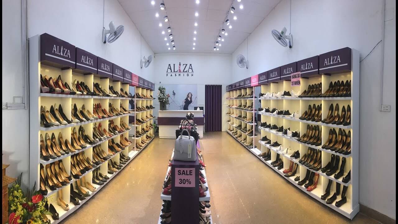 trang trí cửa hàng giày dép Pendecor