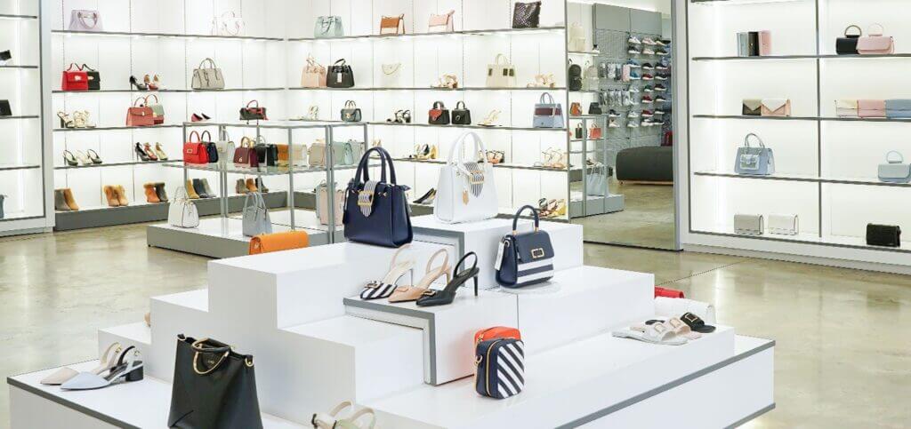 trang trí shop giày dép Pendecor