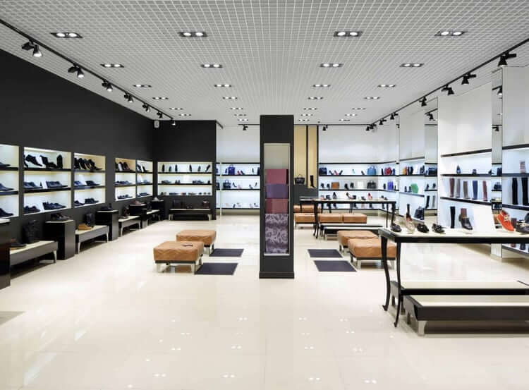 trang trí shop giày nam Pendecor