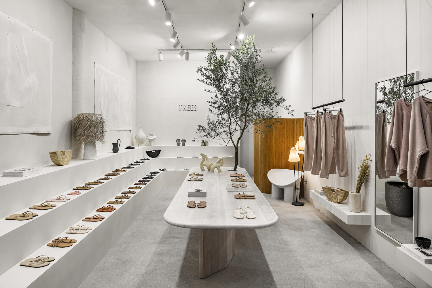 thiết kế shop giày dép nhỏ Pendecor