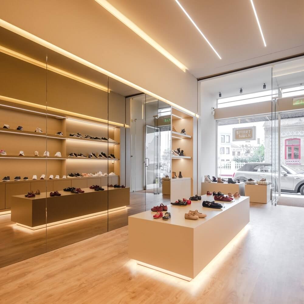 nội thất shop giày trẻ em Pendecor