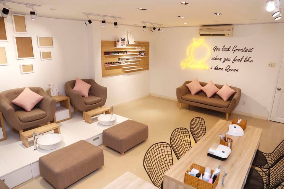 trang trí tiệm nail nhỏ Pendecor