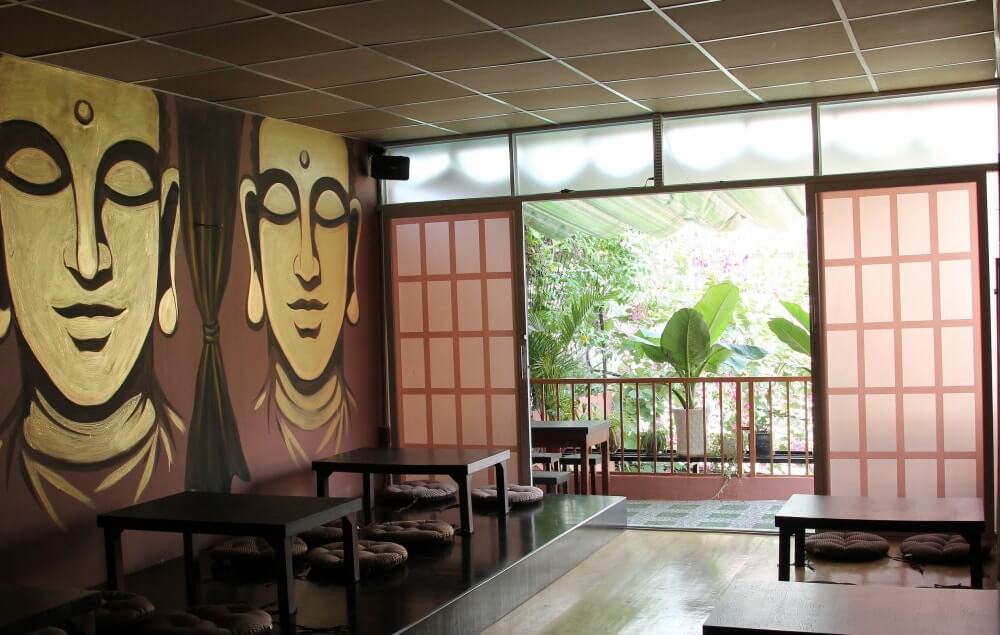 thiết kế nhà hàng sang trọng Pendecor