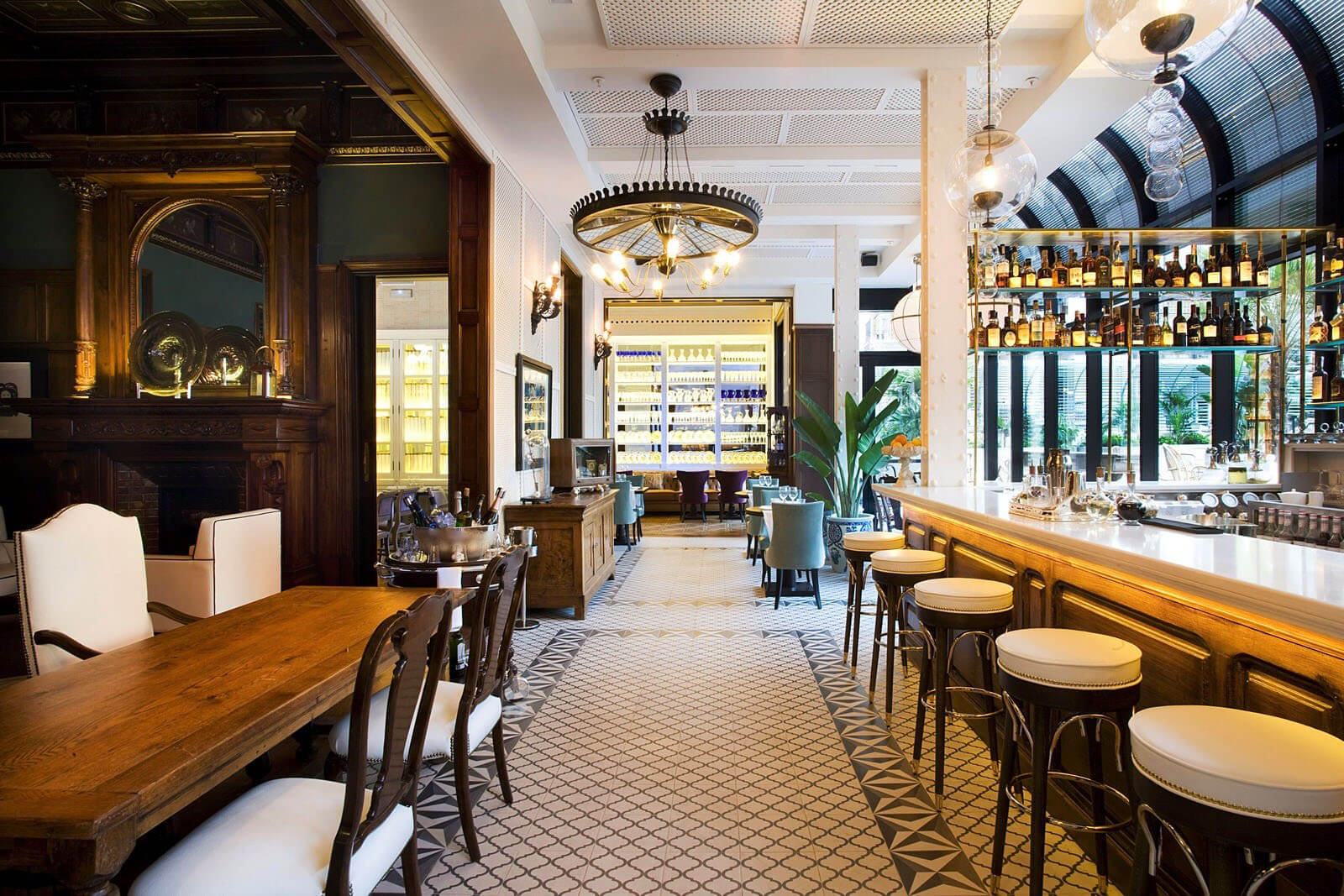 thiết kế nhà hàng diện tích nhỏ Pendecor