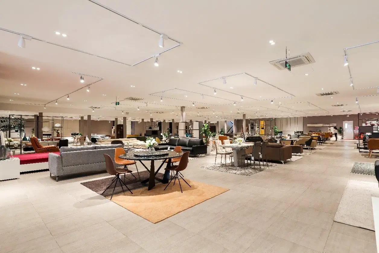 showroom trưng bày nội thất Pendecor