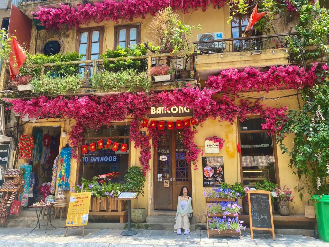 thiết kế quán cafe 2 mặt tiền Pendecor