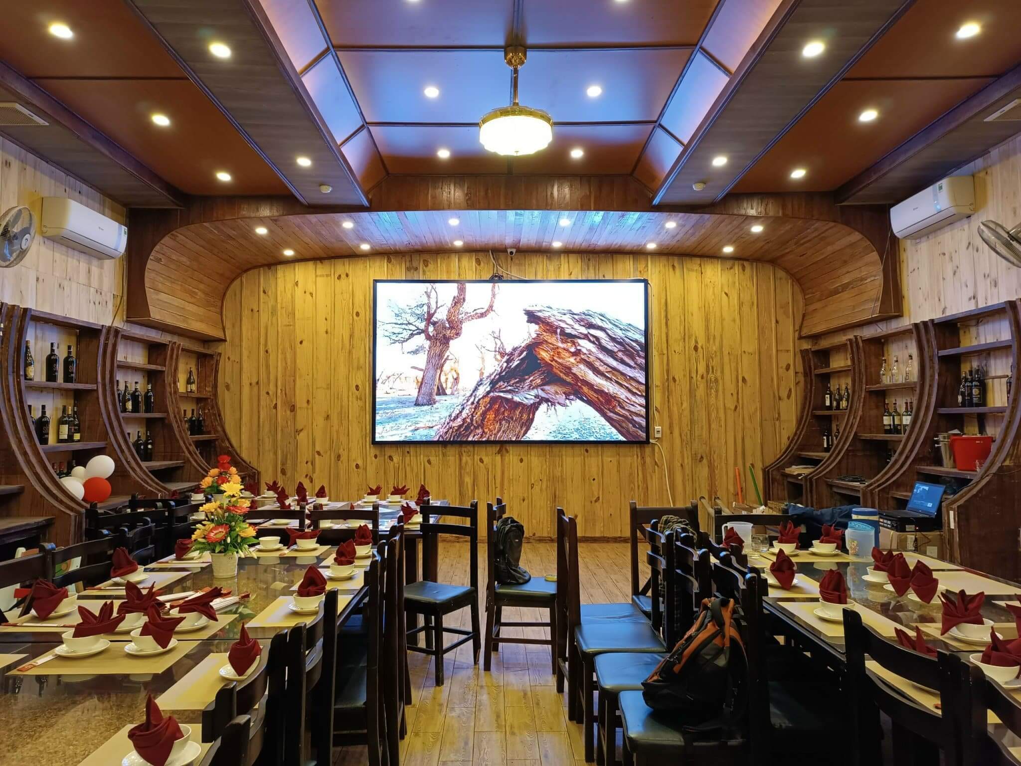 thiết kế quán cafe Pendecor