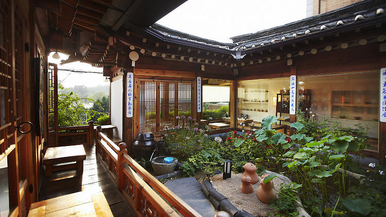 thiết kế cafe ngoài trời Pendecor